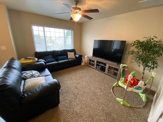 887 Independence Ave in Provo, UT - Building Photo - Building Photo