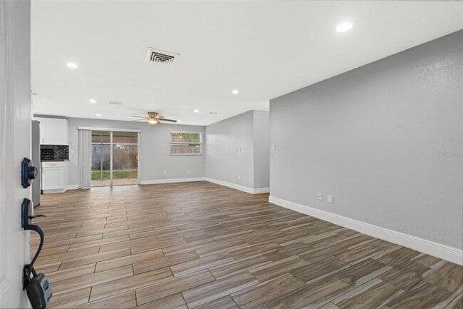 14810 55th Way N in Clearwater, FL - Building Photo - Building Photo