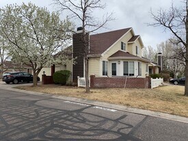 906 Richmond Dr in Fort Collins, CO - Building Photo