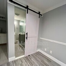 1129 E Bolton St in Savannah, GA - Building Photo - Building Photo
