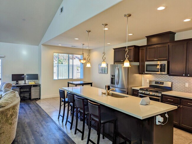 260 Waterfall Rd in Templeton, CA - Building Photo - Building Photo
