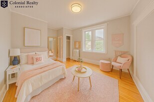 330 St Paul St in Brookline, MA - Building Photo