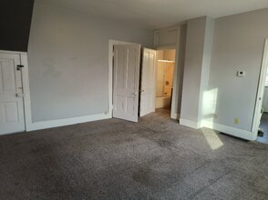 2621 Mt Vernon Ave, Unit 2621 Mt Vernon Ave Apt A in Evansville, IN - Foto de edificio - Building Photo