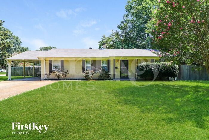 1586 Marcia Rd in Memphis, TN - Building Photo
