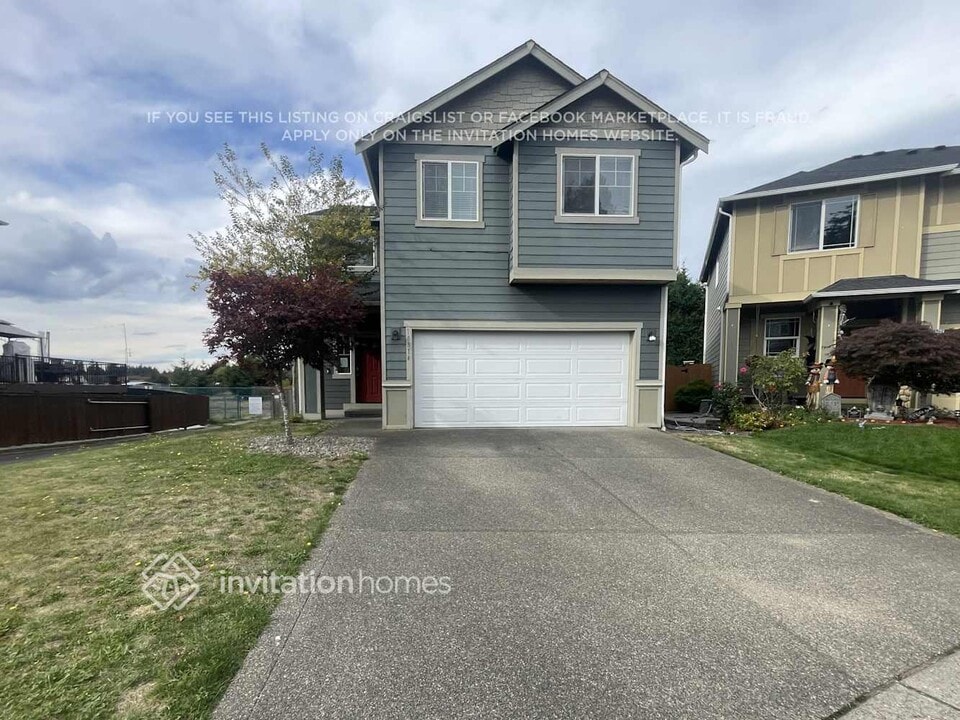 18814 23rd Ave Ct E in Tacoma, WA - Building Photo
