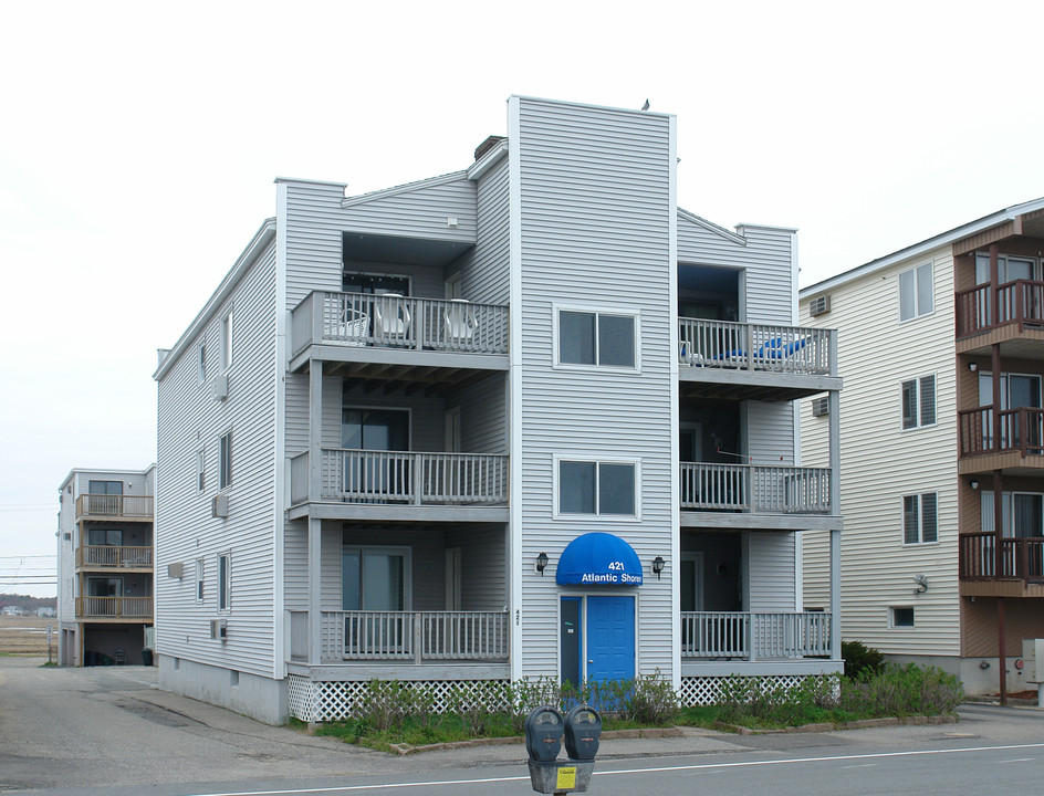 421 Ocean Blvd in Hampton, NH - Building Photo