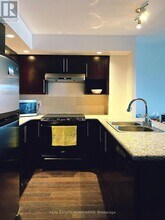 23 Cox Blvd in Markham, ON - Building Photo - Building Photo