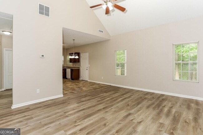 154 Mineral Springs Ln in Newnan, GA - Building Photo - Building Photo