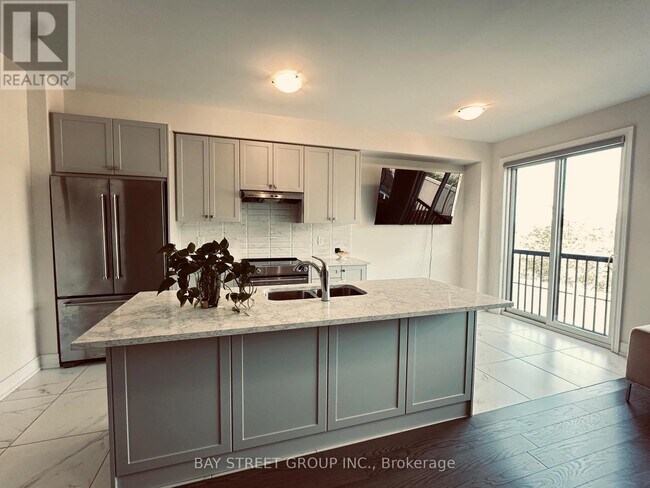 32 Hercules Clb Dr in Richmond Hill, ON - Building Photo - Building Photo