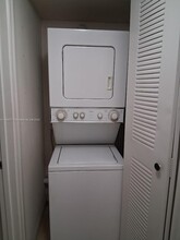 1100 SW 128th Terrace in Pembroke Pines, FL - Building Photo - Building Photo