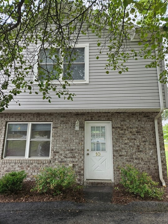 10 Bakers Lndg, Unit 10 in Morgantown, WV - Foto de edificio