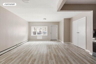 315 E 163rd St in Bronx, NY - Building Photo