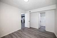 Crown Ridge Apartments in Fort Smith, AR - Building Photo - Interior Photo