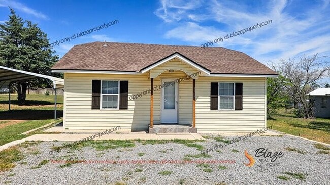 property at 1302 W 5th St