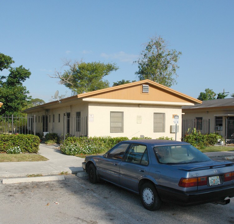 615-619 NW 11th Ave in Fort Lauderdale, FL - Building Photo