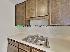 9550 Carroll Canyon Rd-Unit -Apt 240 in San Diego, CA - Foto de edificio - Building Photo