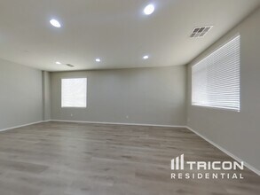 43978 Caven Dr in Maricopa, AZ - Building Photo - Building Photo