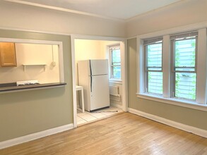 1527 Marshall in Milwaukee, WI - Building Photo - Interior Photo