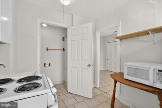 2536 Amber St in Philadelphia, PA - Foto de edificio - Building Photo