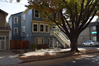 2013 8th St in Sacramento, CA - Building Photo - Building Photo