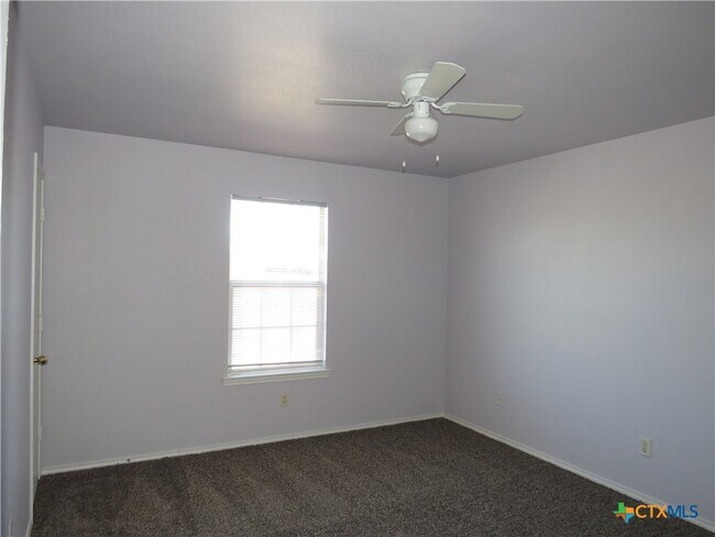 3708 Malibu Ln-Unit -B in Killeen, TX - Building Photo - Building Photo