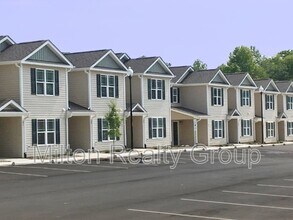 22 River Stancil Dr in Lillington, NC - Building Photo - Building Photo