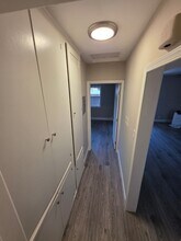 13002 Burbank Blvd, Unit 13002 in Sherman Oaks, CA - Building Photo - Building Photo