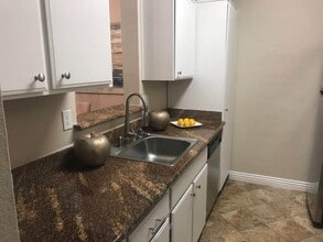 7108 Cross Creek Cir, Unit A in Dublin, CA - Building Photo - Building Photo