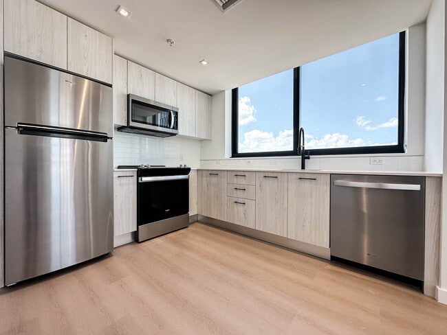 84 NW 32nd St, Unit A3 in Miami, FL - Foto de edificio - Building Photo