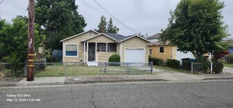 2008 Rice St in Vallejo, CA - Building Photo