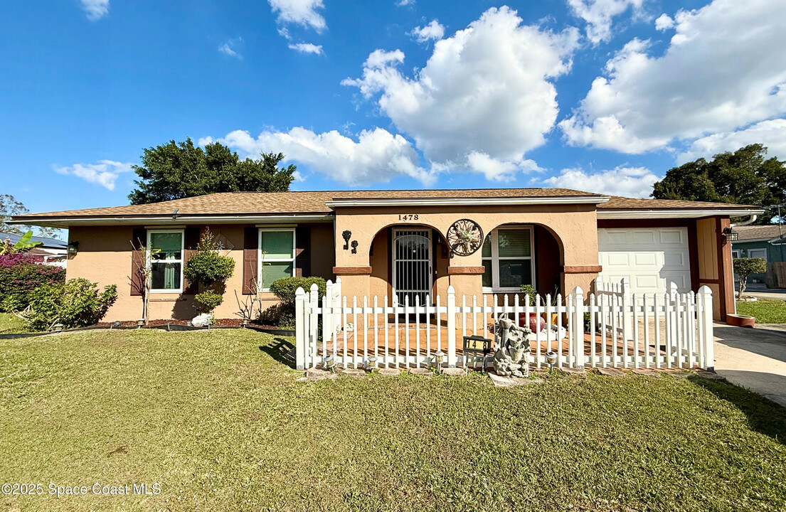 1478 Cindy Cir NE in Palm Bay, FL - Building Photo