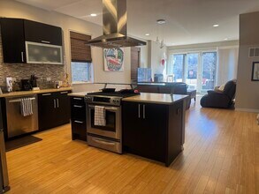 1308 N Bosworth Ave in Chicago, IL - Building Photo - Building Photo