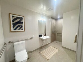 11 NE 6th St, Unit SI FL22-ID1380027P in Miami, FL - Building Photo - Building Photo