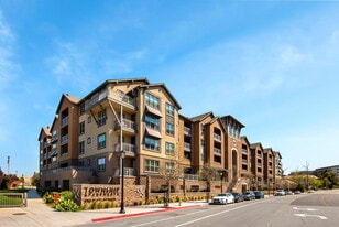 Township in Redwood City, CA - Building Photo