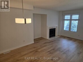 1296 Valerie Crescent in Oakville, ON - Building Photo - Building Photo