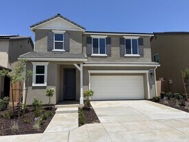 2932 E Escarpa Dr in Fresno, CA - Building Photo