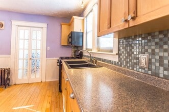 204 Alsace St in Manchester, NH - Building Photo - Building Photo