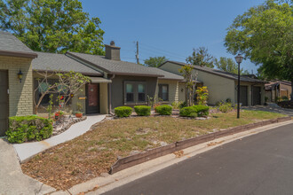 Raintree Village Condominiums in Clearwater, FL - Building Photo - Building Photo