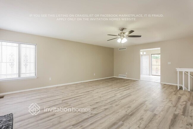 16766 E Kent Dr, Unit B210 in Aurora, CO - Building Photo - Building Photo