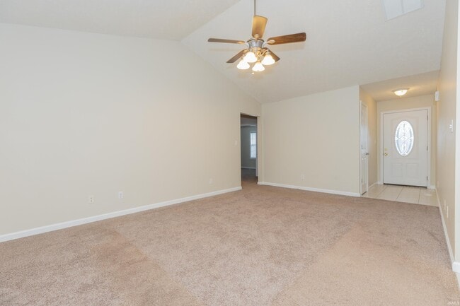 7778 Sandalwood Dr in Newburgh, IN - Building Photo - Building Photo