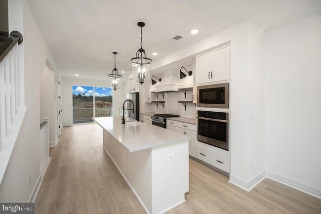 property at 9403 Pacific Elm St