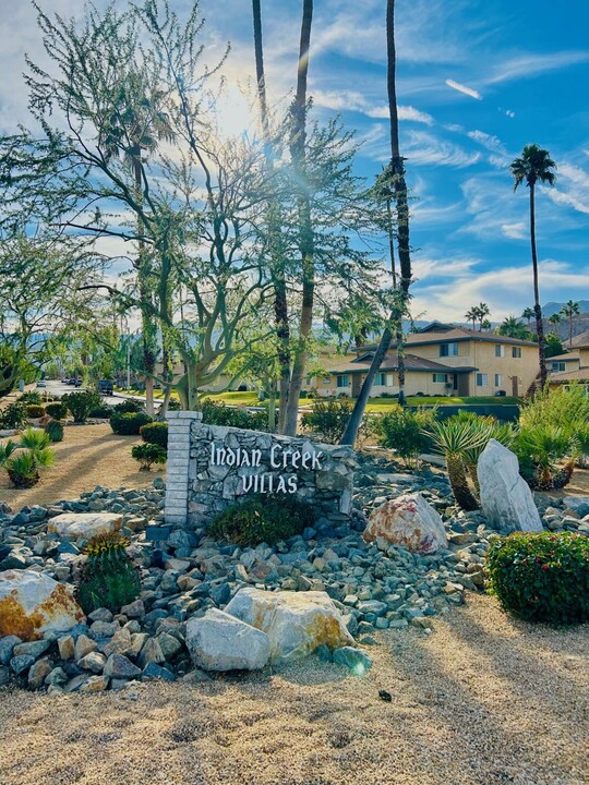 46835 CA-74 in Palm Desert, CA - Foto de edificio