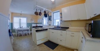 40 Zeandale Rd in Manhattan, KS - Building Photo