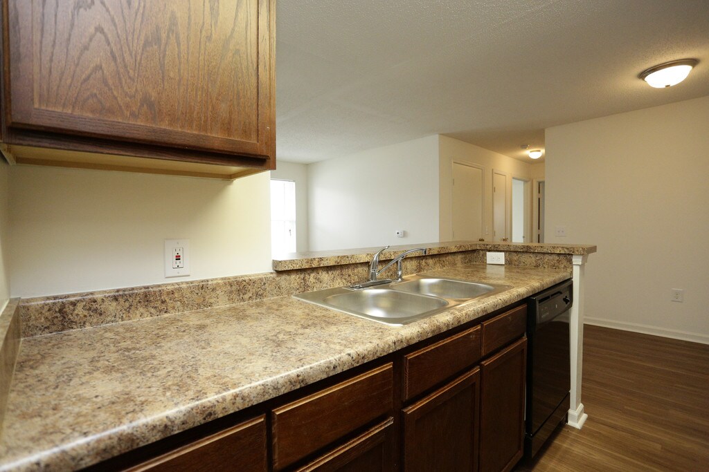 Monmouth Woods Apartments in King VA