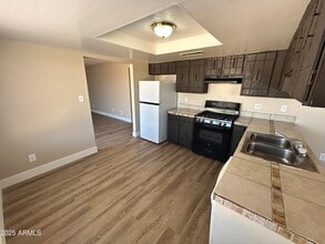 8443 W Glenrosa Ave in Phoenix, AZ - Building Photo - Building Photo