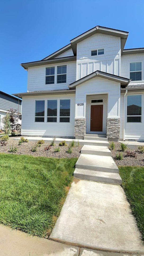 property at 6191 N Tarako Ave