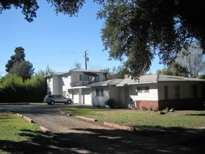 328-338 La Paloma St in Redlands, CA - Building Photo - Building Photo