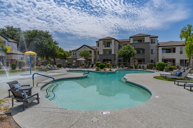 Symphony in Chandler, AZ - Building Photo - Building Photo