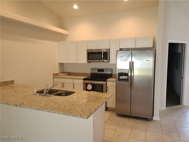 1223 SE 6th Terrace in Cape Coral, FL - Building Photo - Building Photo