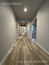 8236 E Sunray Dr in Nampa, ID - Building Photo - Building Photo